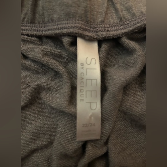 Lounge Set - Picture 4 of 11